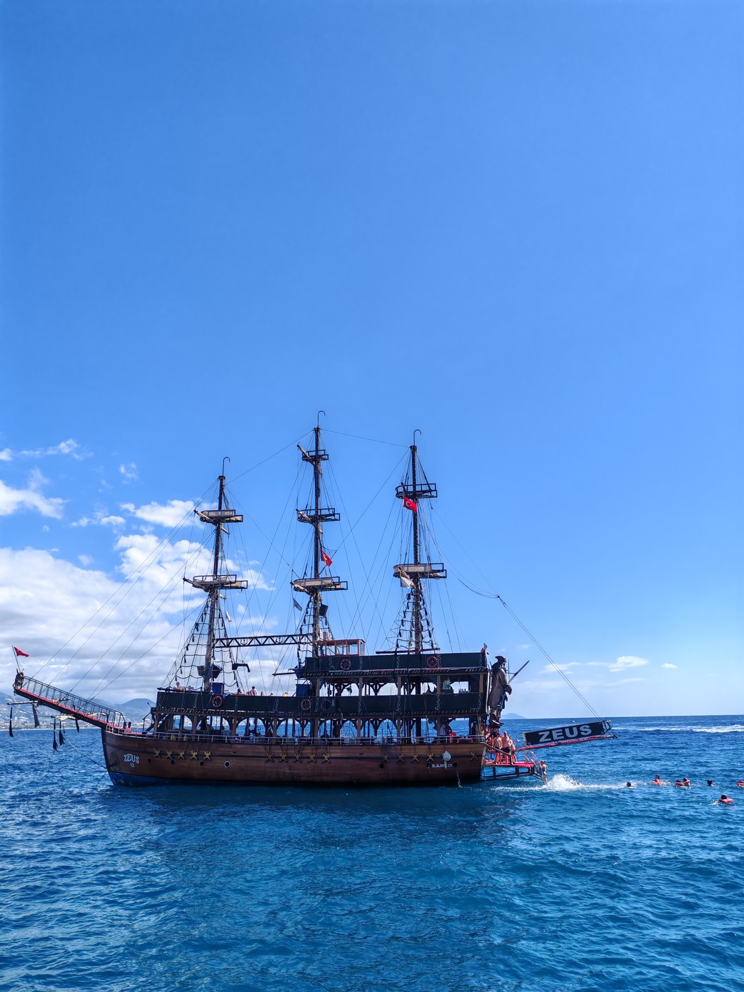 Морская прогулка на пиратской яхте из Аланьи (Ильдар)