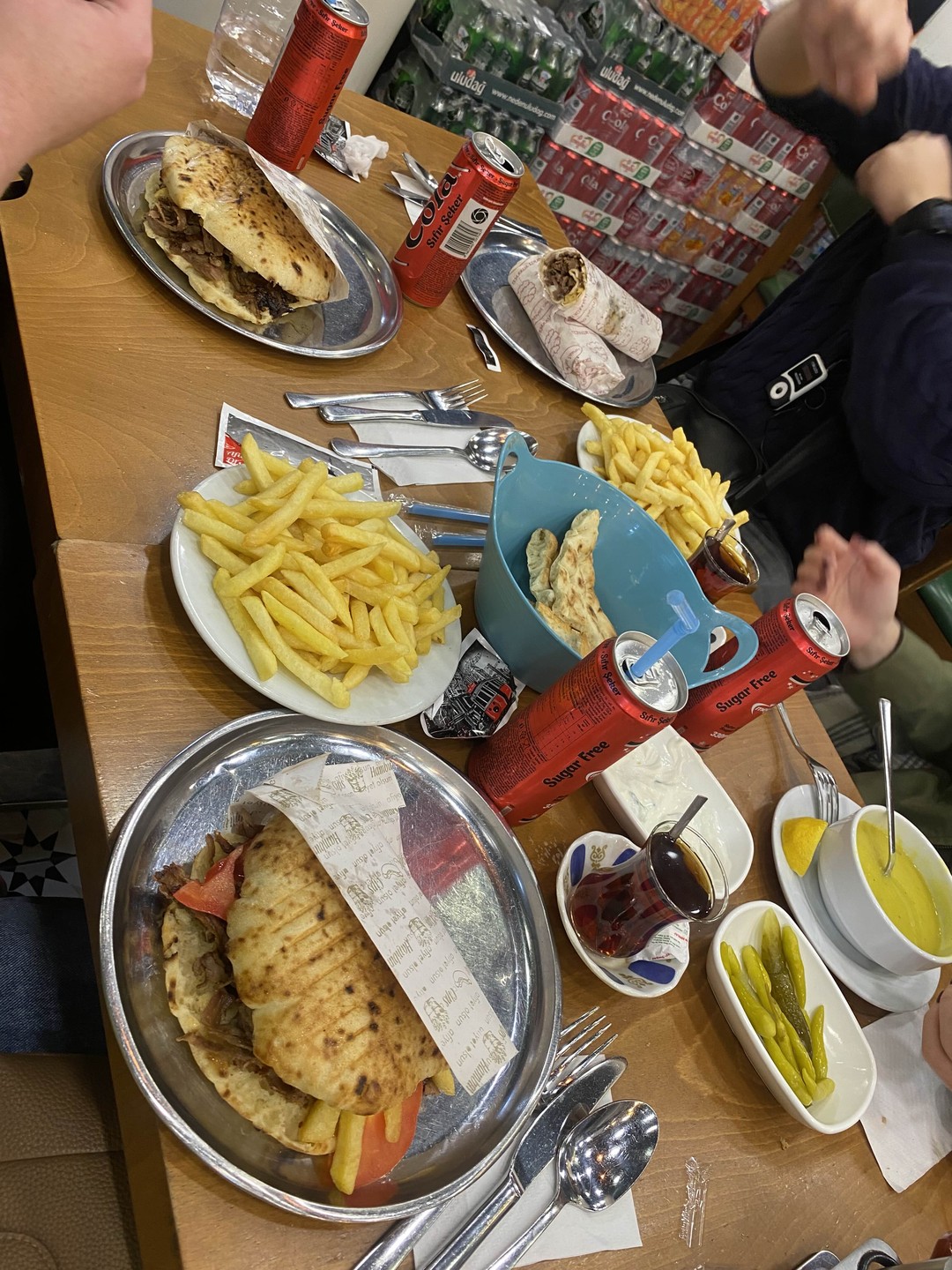 Это была потрясающая экскурсия! Мы провели весь день в невероятной компании в старом городе Стамбула. Было