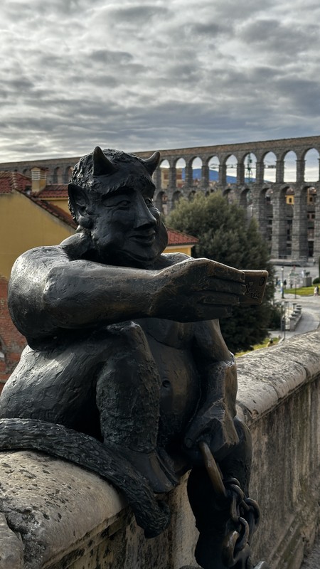 Сеговия, сестра-принцесса Мадрида