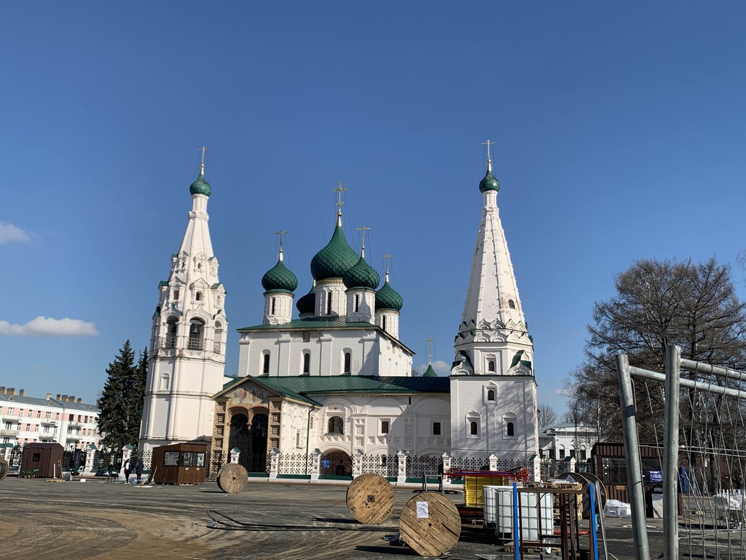 Экскурсия Ярославль-Кострома в один день очень понравилась,масса впечатлений,большой обьем информации,комфортное передвижение на автомобиле. Огромное спасибо гиду
