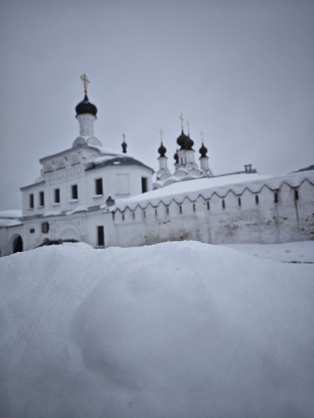 Экскурсия нам понравилась! Знакомство с городом прошло легко, без спешки. Посетили монастыри, сходили к Богатырю, по