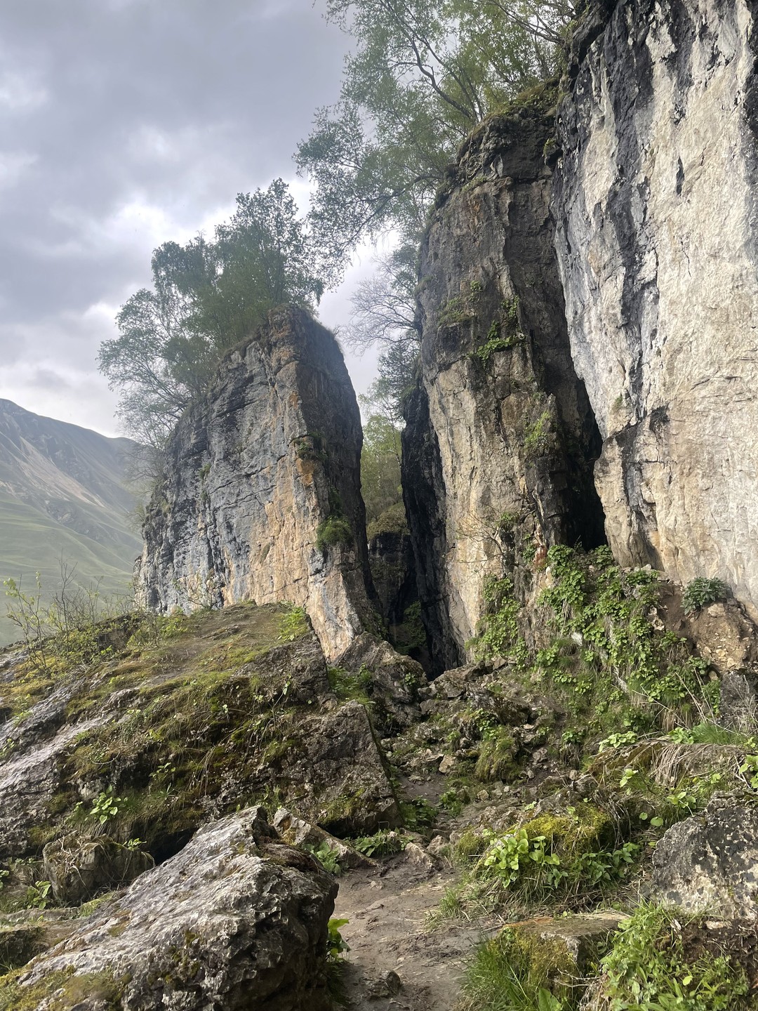 Хочется выразить слова благодарности за увлекательное и интересное путешествие в Хунзах и Матлас нашему гиду Шамилю.