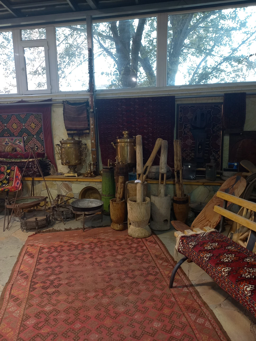 Прекрасная Жанар, спасибо за интересную и познавательную экскурсию! Узнали много нового, в музее понравилось то, что