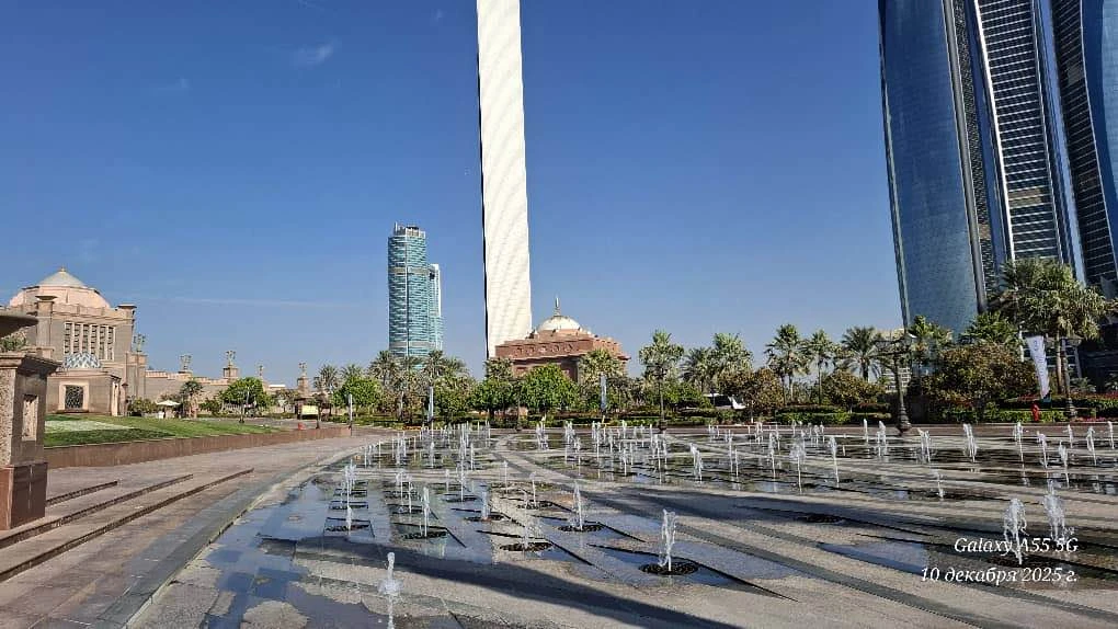 Большое спасибо, Умиду. Очень приятный, добрый, молодой человек. Уделил нам столько внимание, по пути к локациям