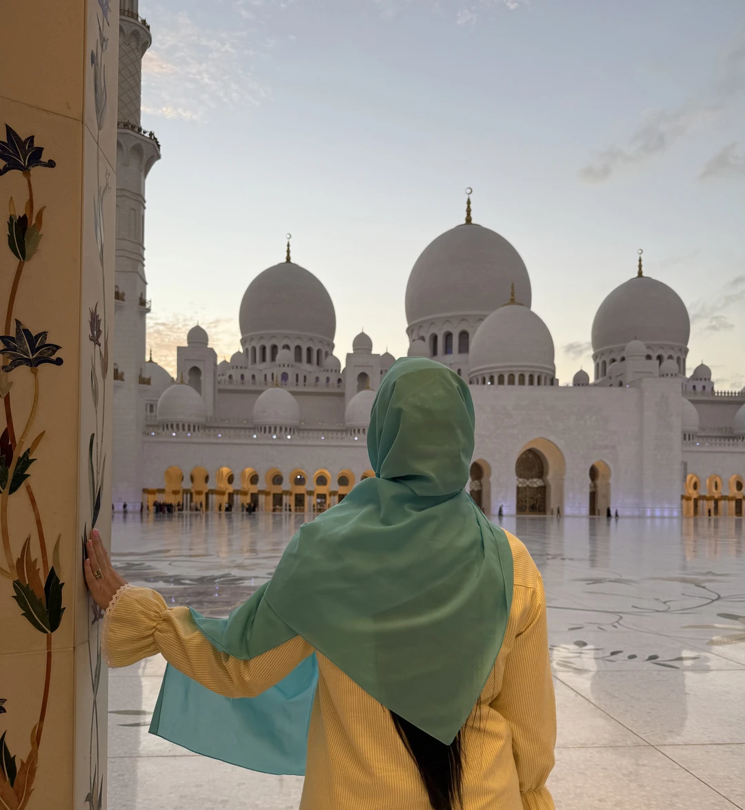 Экскурсия из Дубая в Абу-Даби в мини-группе (Лейла)