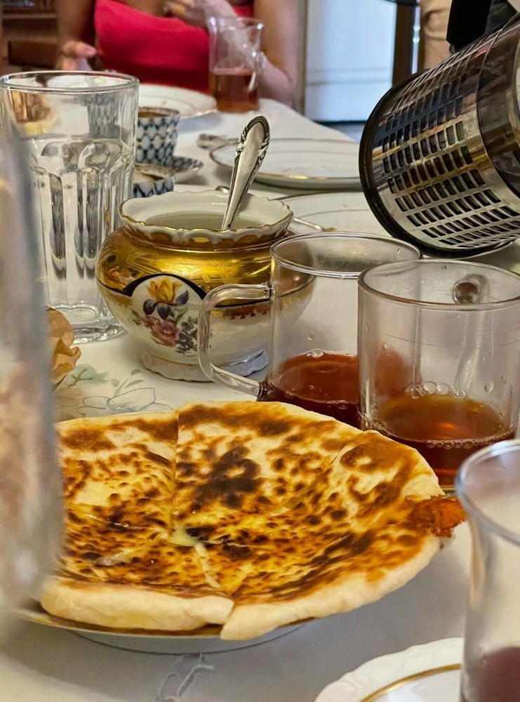 Парадные Сололаки: индивидуальна тёплая прогулка и чаепитие в старинной квартире (9/34)