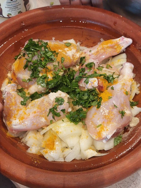 Добрый день! Спасибо большое Юлии за интересный и искренний рассказ, как живет народ Марокко, чем живет