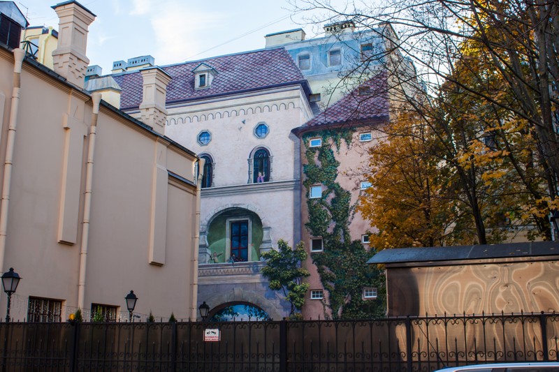 Фото к экскурсии Узкими улочками Петроградки: прогулка в поисках необычного
