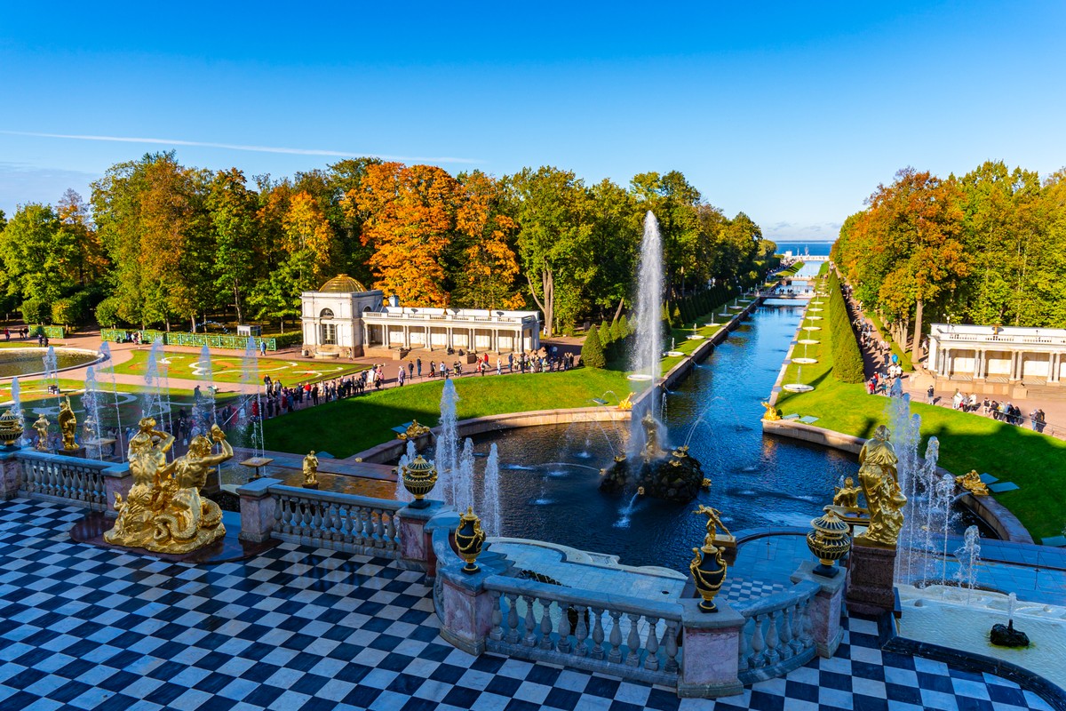В Петергоф — к фонтанам, роскоши и собору (6/6)