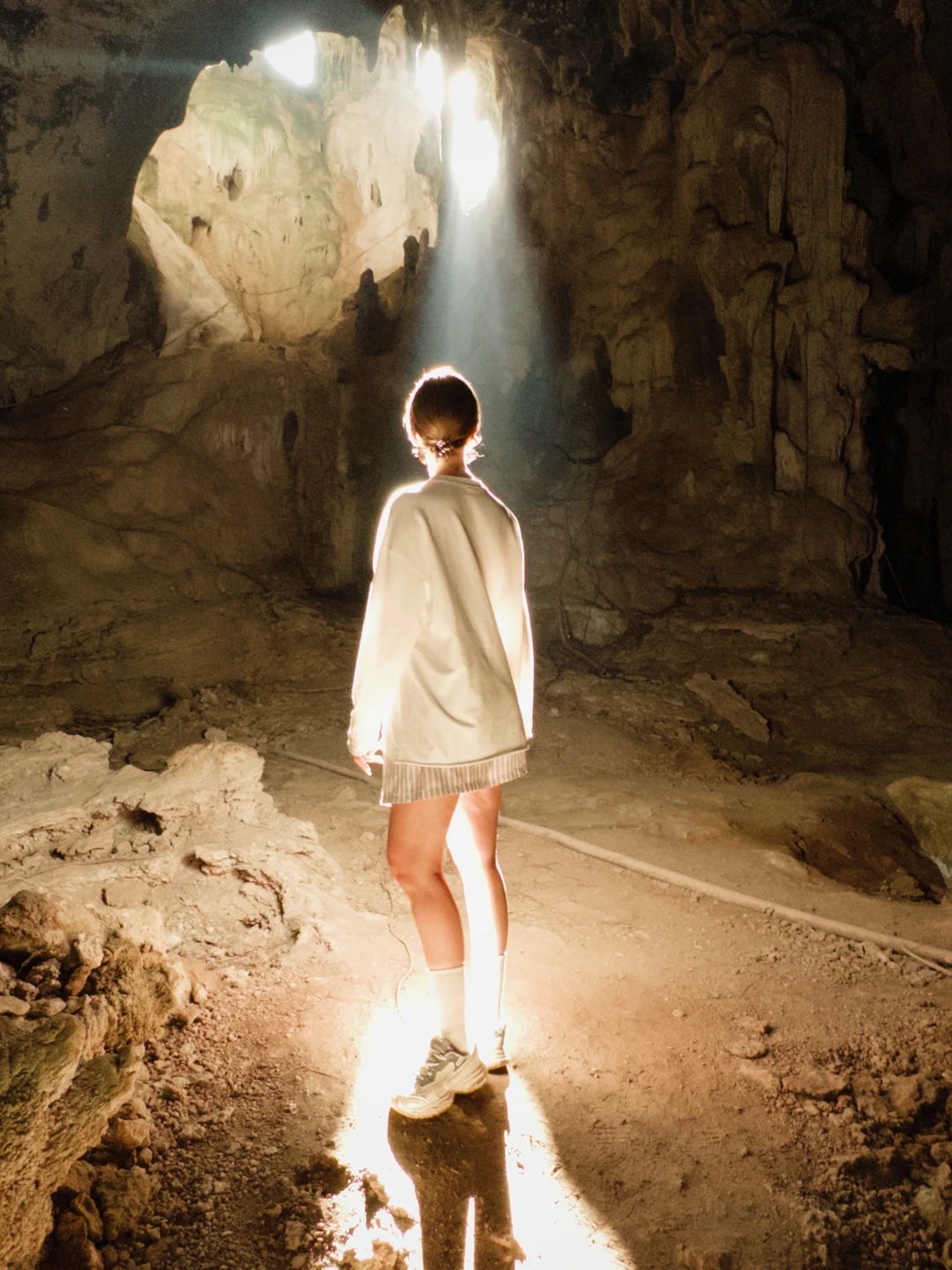 Прекрасное приключение. Толпы туристов? Не видели. Только мы и потрясающие места. Валера очень приятный человек, отзывчивый