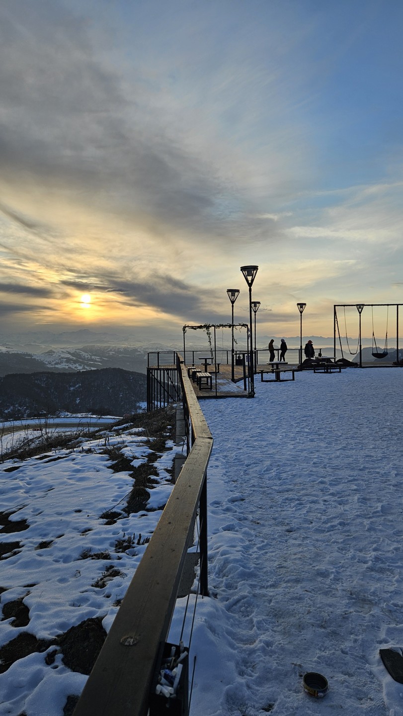 Огромное спасибо за экскурсию! Виталий - замечательный экскурсовод и человек. Поездка прошла на одном дыхании, интересно