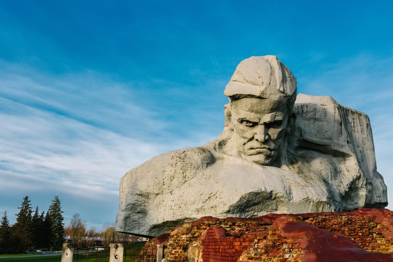 В Беларусь - на комфортабельном поезде: увлекательные экскурсии и погружение в историю