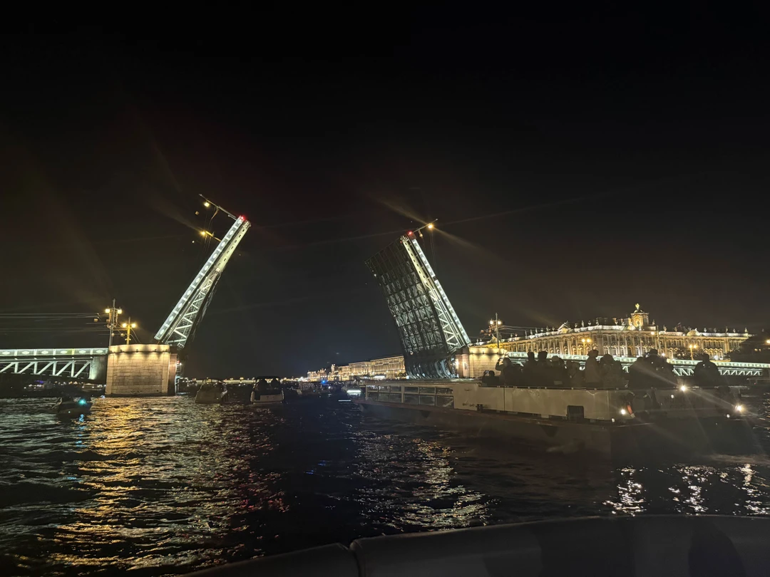 Просто супер, капитан профи, мы с супругом так насладились поездкой, было прям мало. Спасибо!!!