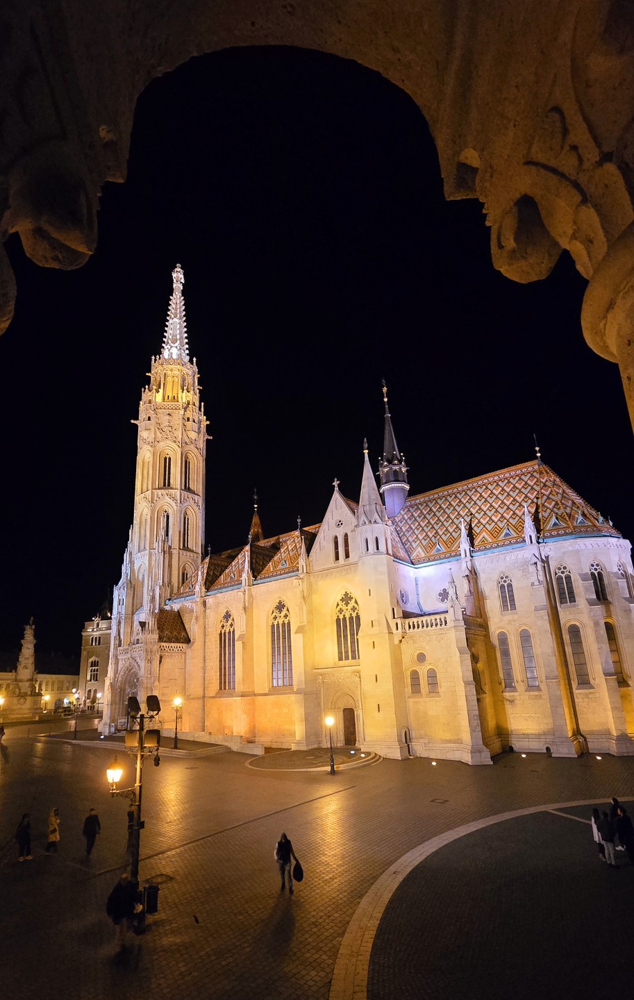 Первый день в Будапеште и первая эескурсия по волшебному ночному городу. После слова волшебный ничего больше