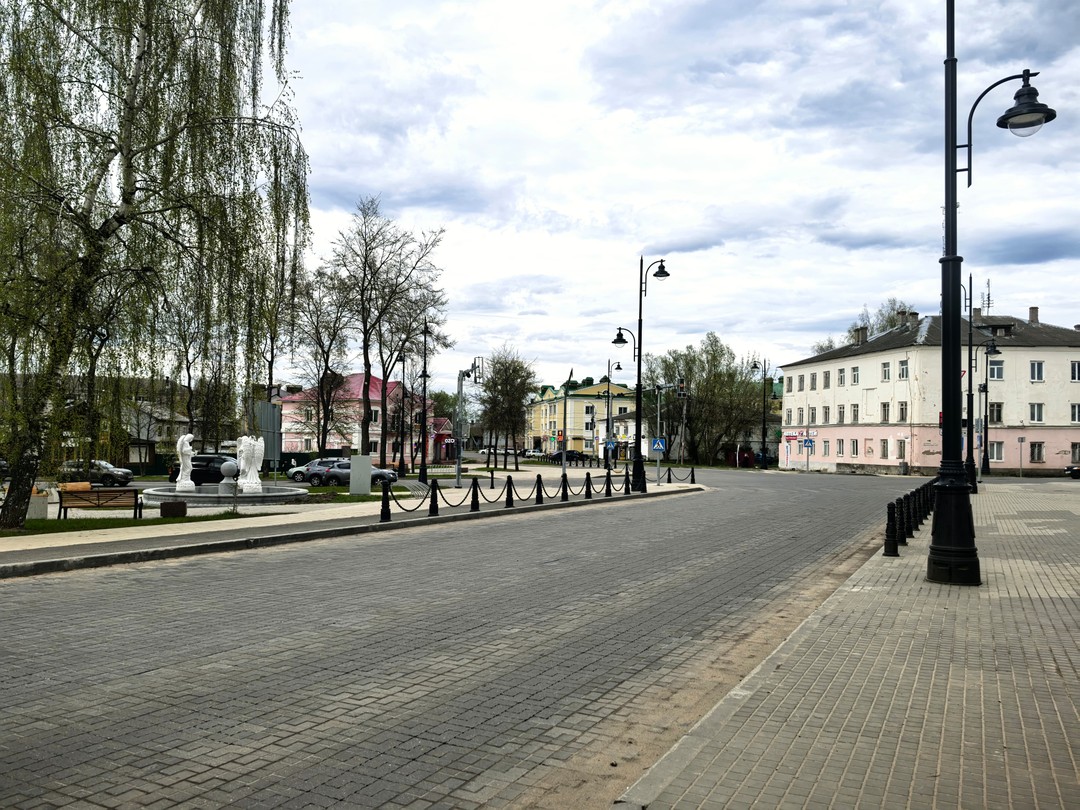 На эту экскурсию мы приехали большой семьёй из 16 человек, в которой было 7 детей в