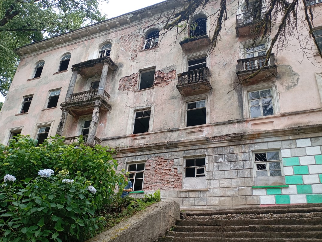 Приехали ко времени, забрали попутчиков и на место. Всё прошло хорошо (по плану). Ехали на Toyota