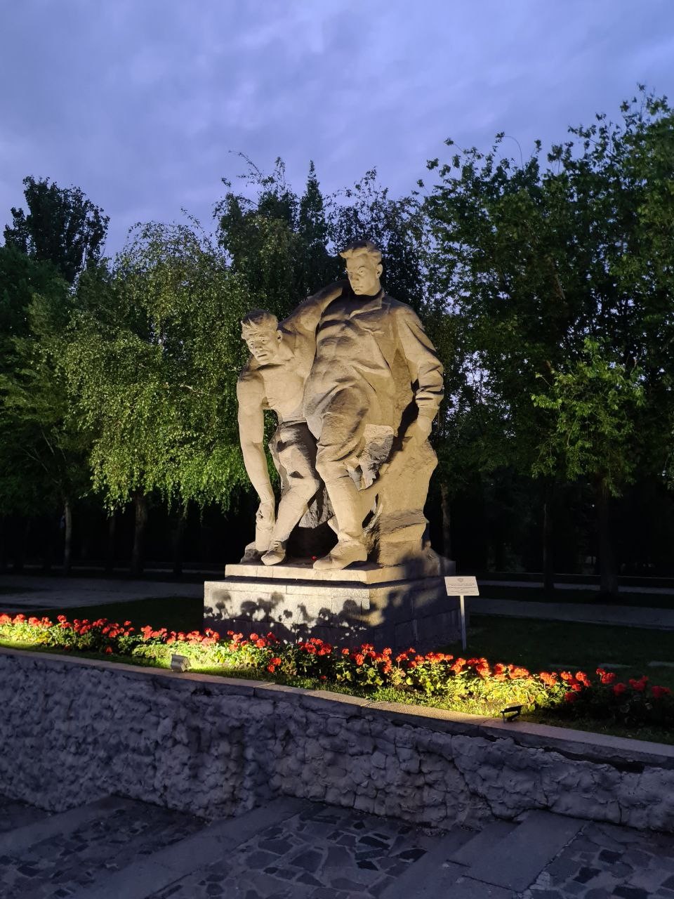 Всё отлично! Спасибо Гале за комфортную экскурсию, доступную и интересную подачу информации и исторических фактов! Даже