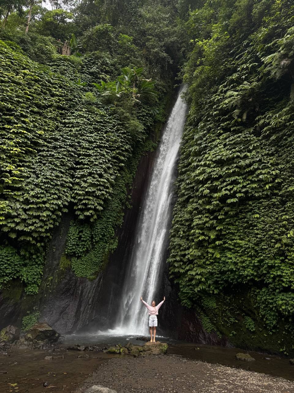 Хочу выразить огромную благодарность гиду Валерию