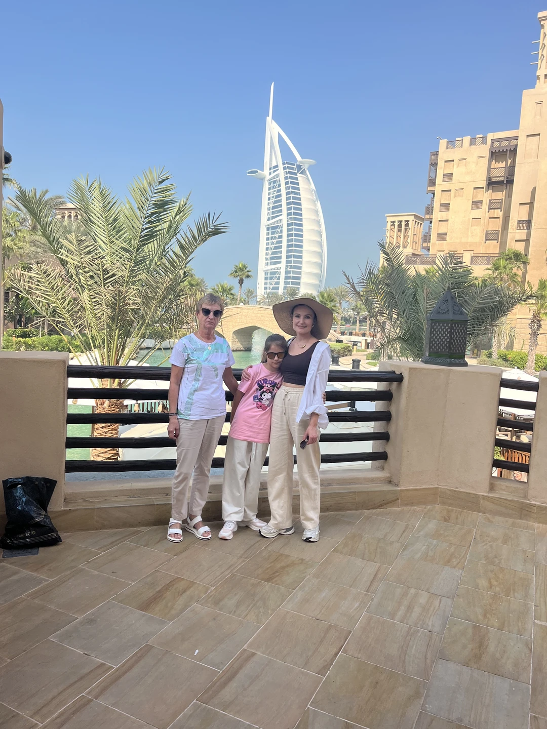 Ездила с мамой и ребенком, очень понравился тур. Шахзод учел все наши пожелания, провожал до всех