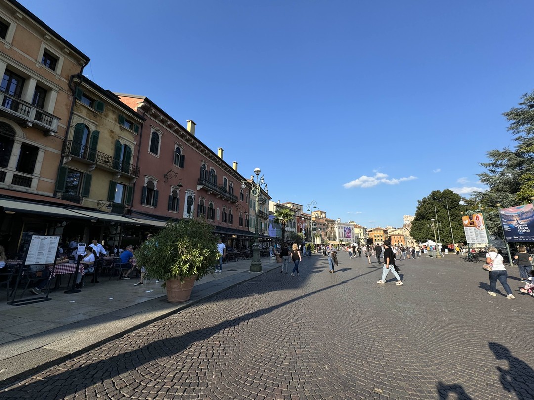 Супер интересная и необычная экскурсия! Никогда не встречала такого классного экскурсовода.