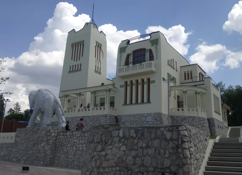 Золотая молодёжь Серебряного века - на даче со слонами в Самаре