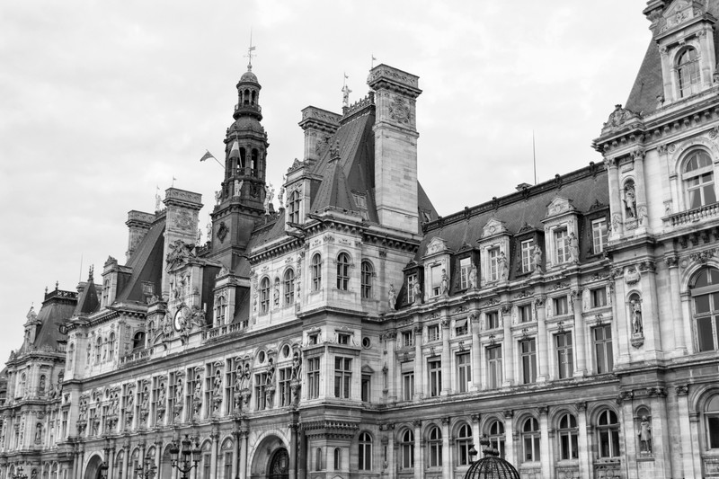 Раскрыть тайны Парижа с гидом-историком из Сорбонны