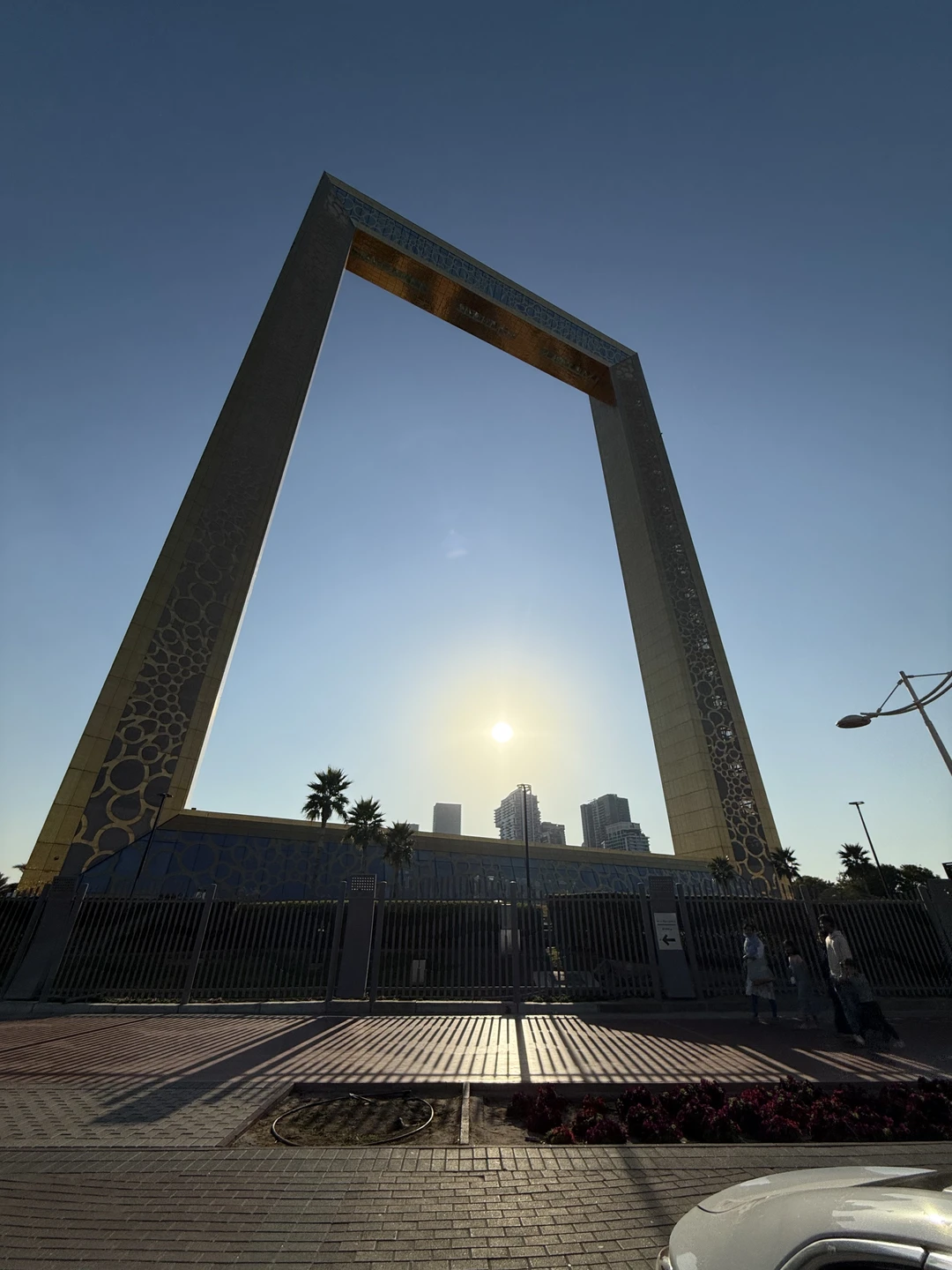 Отличная экскурсия с Тимуром: очень эрудированный и прекрасно образованный гид. Подарил нам незабываемый день в Дубаи