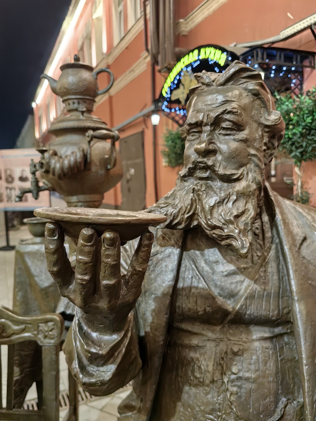 Спасибо большое Ирине за прекрасную экскурсию! С удовольствием провели время, познакомились с городом. Согласны, что о