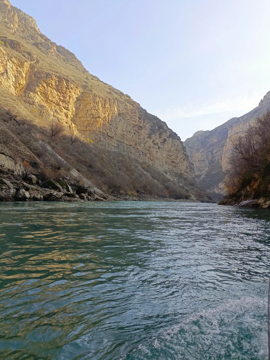 Отличная поездка! Виды невероятные! Очень повезло с погодой, было тепло и солнечно! Водитель-гид Марат замечательный человек