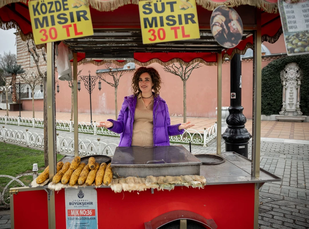 В Стамбуле была впервые. Благодарна случаю и команде Трипстера, что фотопрогулка у меня была в компании