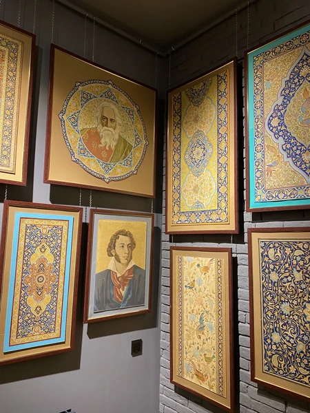 потрясающе провели время. Нармина очень душевный, знающий свое дело человек. много интересного узнали. атмосфера на протяжении