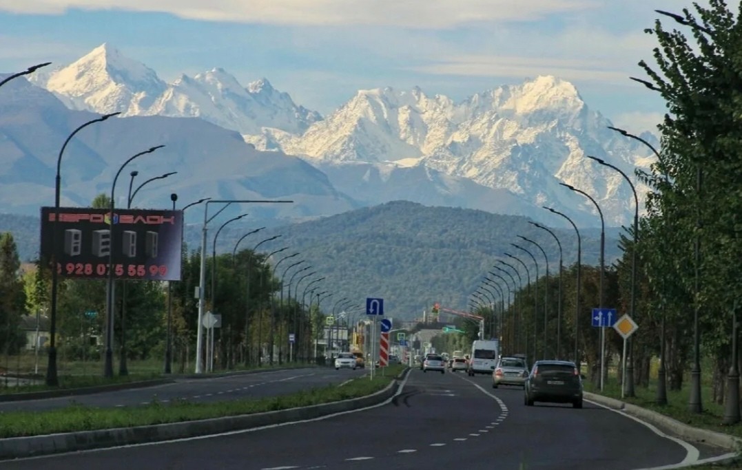 Можно просто самим погулять по городу и посетить туристические локации, но мы не прогадали, что решили