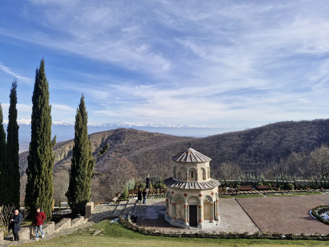 Групповая поездка в Кахетию: Бодбе, Сигнахи и Цинандали (Юлия)