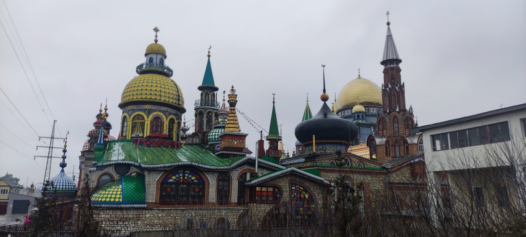 Культовые места Казани: Вселенский храм, Раифа и Свияжск (Юлия)