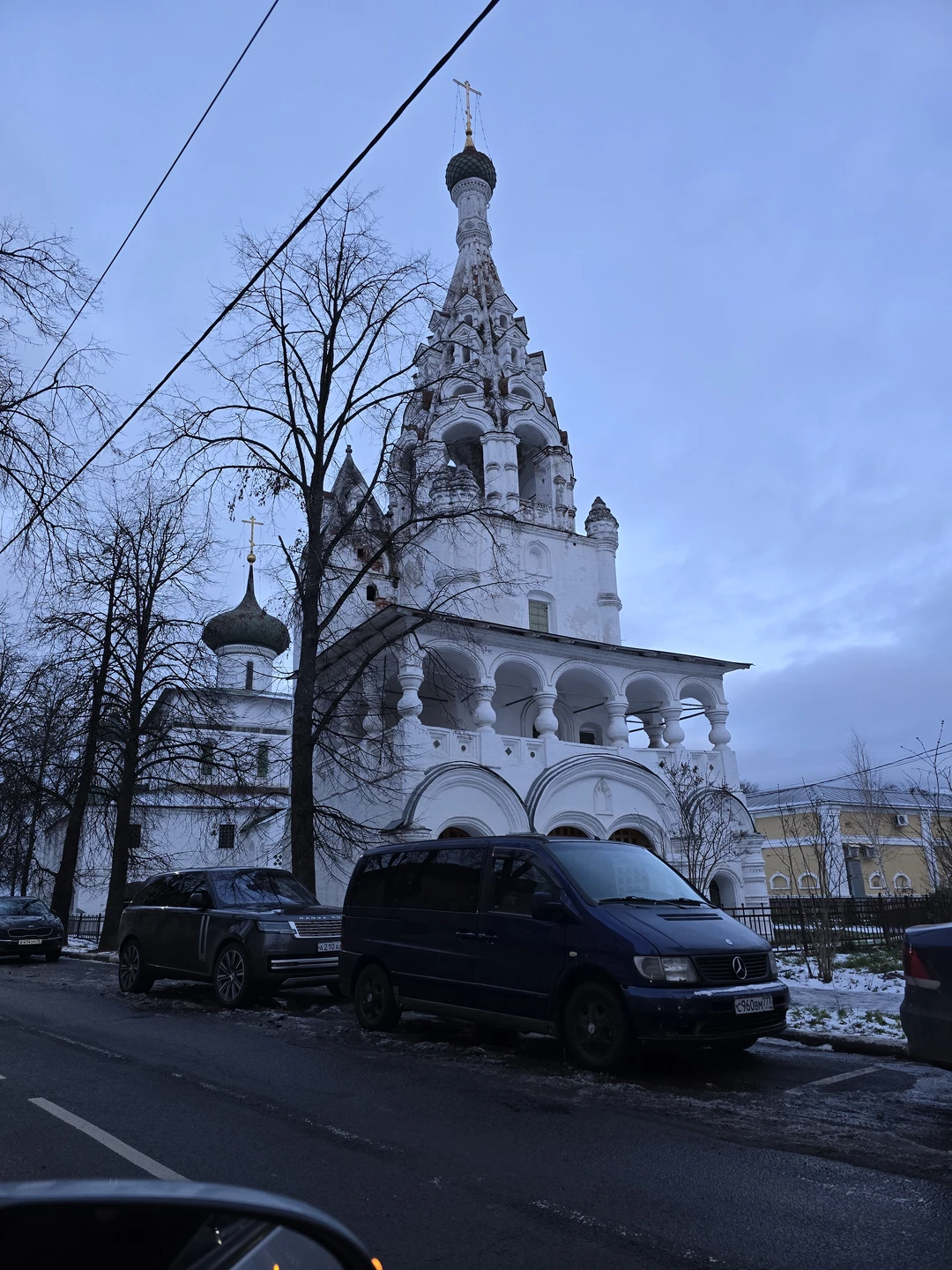 Прекрасная экскурсия, Сергей очень интересный и высоко эрудированный экскурсовод, не хотелось с ним расставаться. Экскурсия наполнена