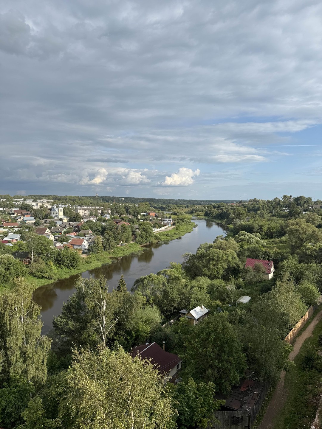 Вчера посетили обзорную экскурсию по Торжку с Игорем. Нас было 2 взрослых и мальчик 8 лет