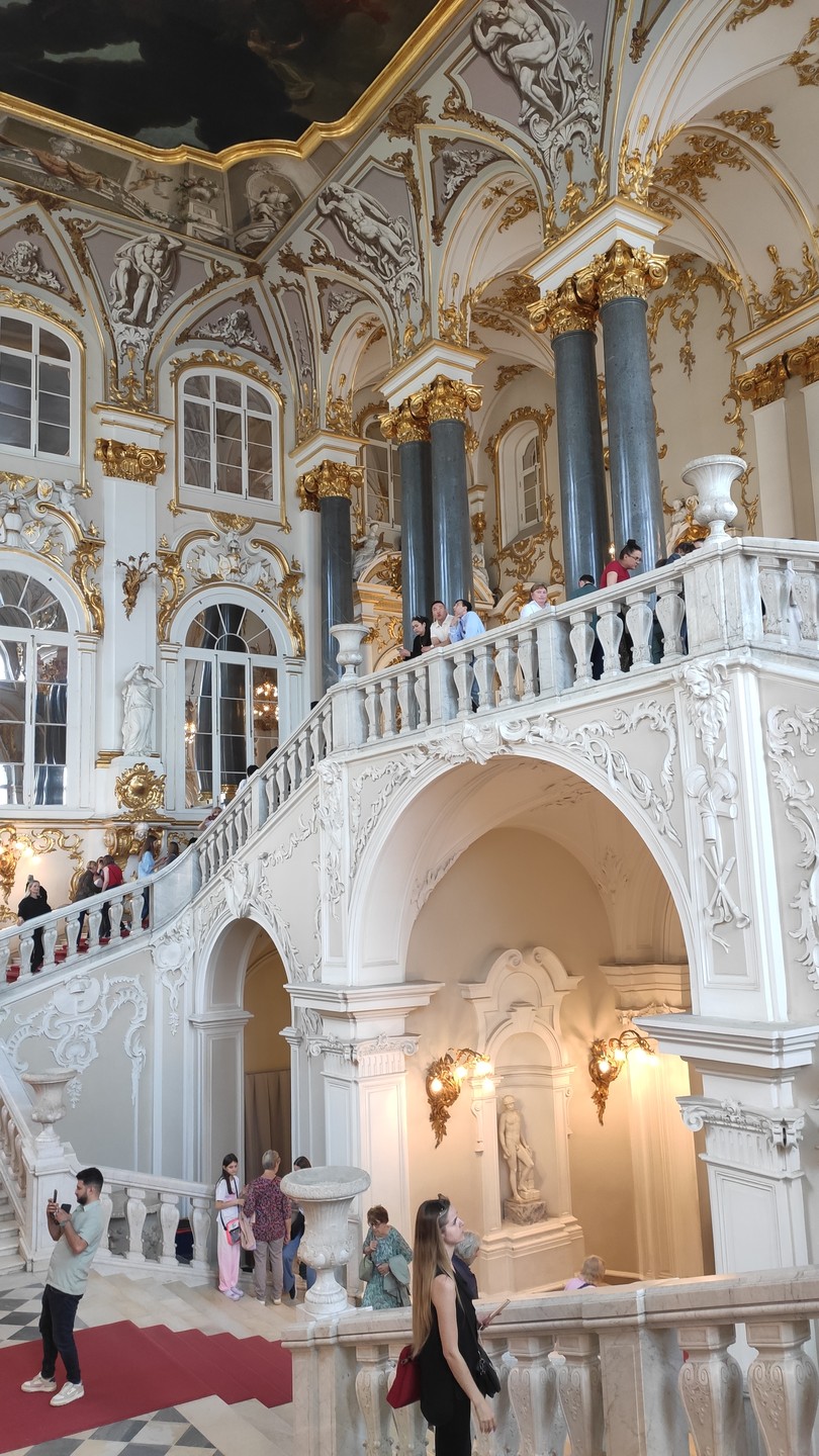 Знакомство с коллекцией Эрмитажа в мини-группе (билеты включены) (Надежда)