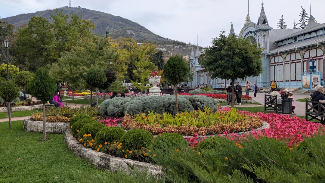 Это была прекрасная поездка в курортный город моего детства. Я была в Пятигорске 43 года назад