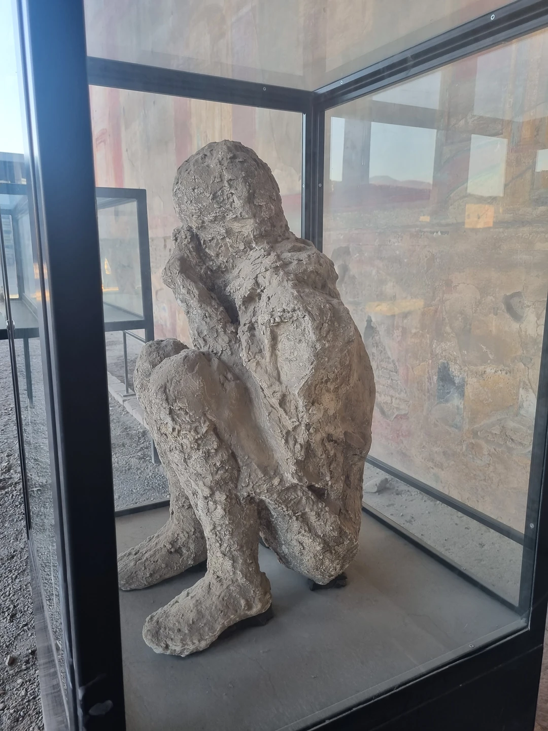 Эллина провела для нас потрясающую экскурсию! Очень понравился подход к организации прогулки и структурированию материала, произошло