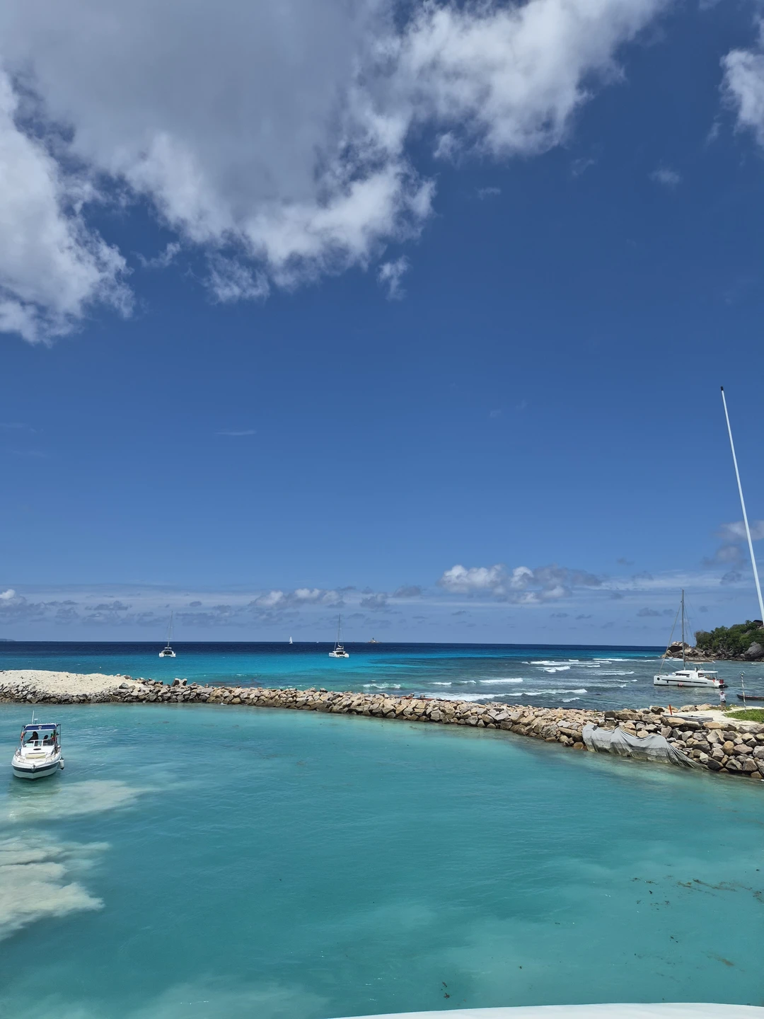 Всё прошло отлично! Во-первых, если Вам достанется гид Екатерина, значит Вам уже повезло!!! Молодая, активная, зажигательная