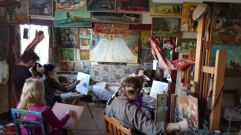 Фото отзыва 2: экскурсия "В гости к художнику Виктору Тихомирову"