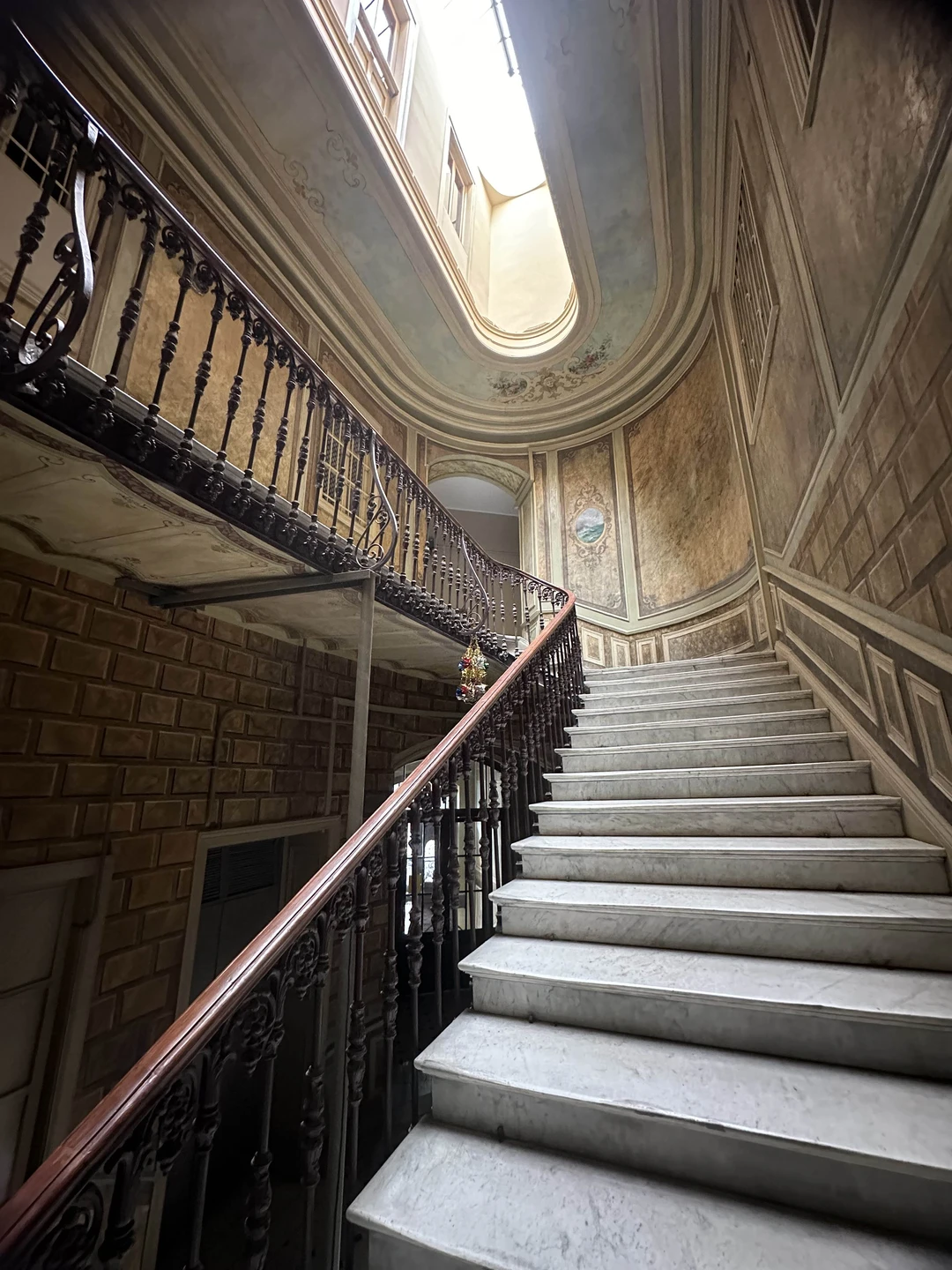 Это без преувеличения лучшая экскурсия, на которой мне посчастливилось побывать!