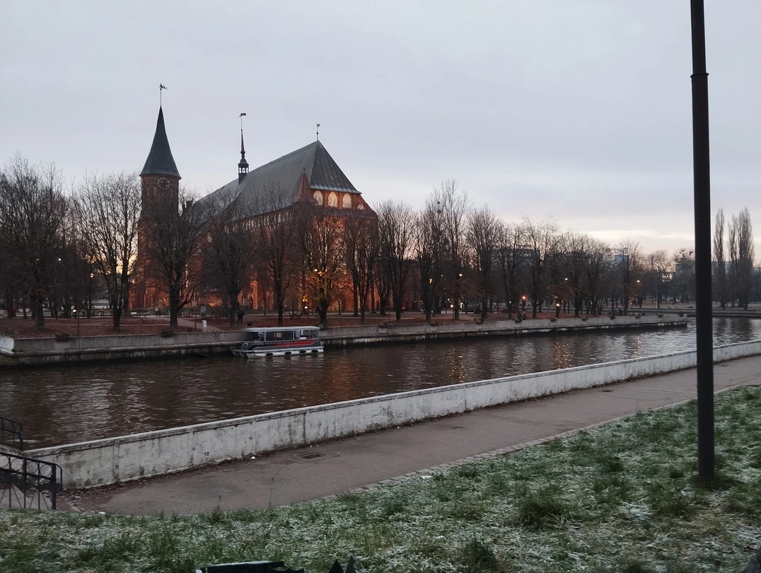 Очень хорошая экскурсия, для тех кто впервые посетил Калининград. Все основные достопримечательности освещаются экскурсоводом. После первой