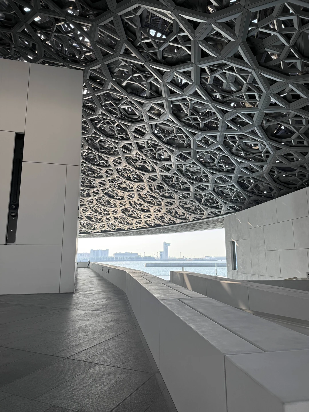 Огромное спасибо за интересную экскурсию по Абу-Даби. От всей души рекомендуем Бориса в качестве гида и желаем успеха всей команде Пулата