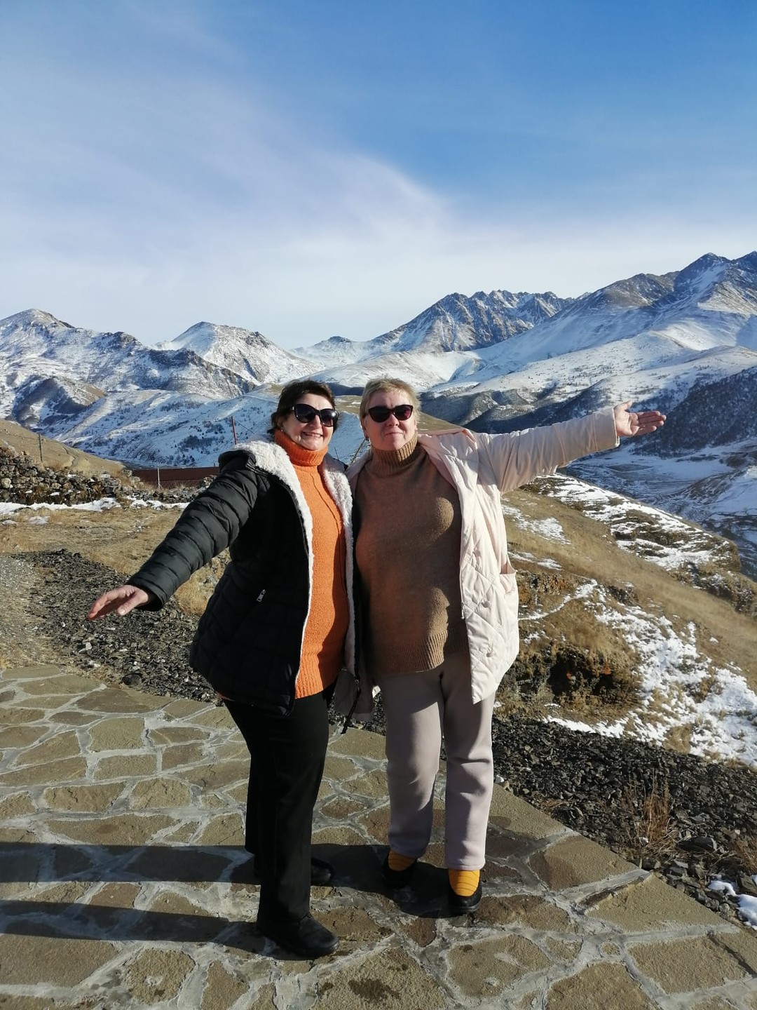 Это было просто сказочное путешествие!!! Мы остались полностью довольны всем!!! Вячеслав отличный рассказчик, увлечённый своим делом