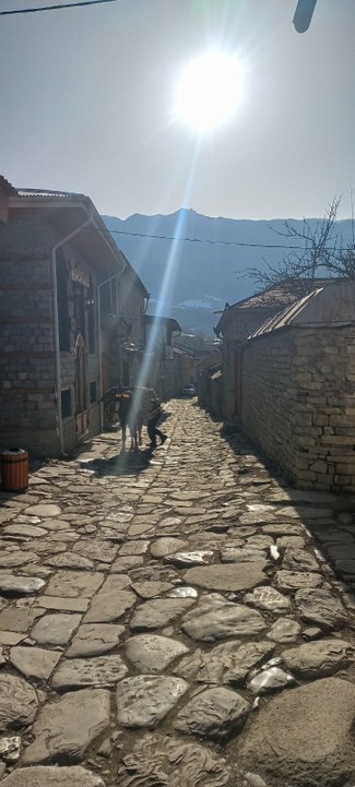 Из Баку - на винодельню Мейсери и в деревню искусных мастеров (Ирина)