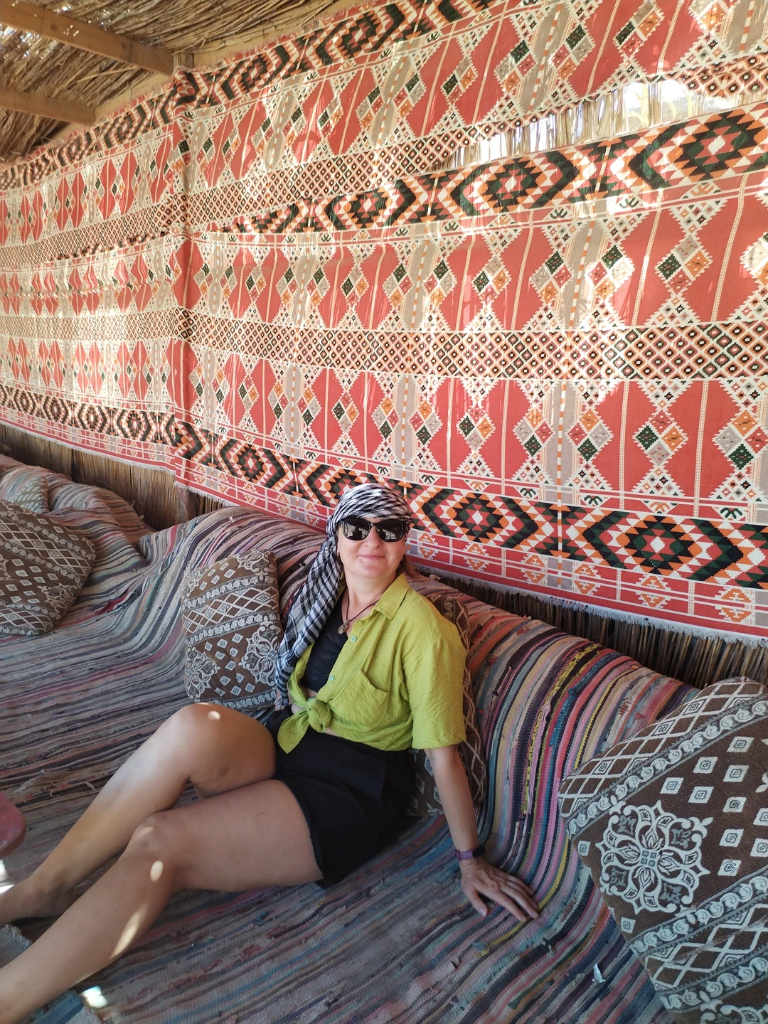 Заказывали катание на верблюдах, это здорово. У нас была гид Наталья, она посоветовала нам еще катание