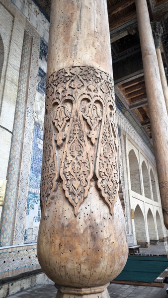 Спасибо большое за экскурсию Манзуре. Показала нам много ремесленных мастерских, рассказала про историю Бухары. Нам очень