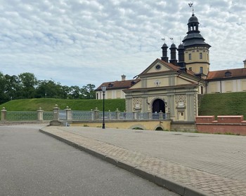 Мирский и Несвижский замки, преезде в Брест