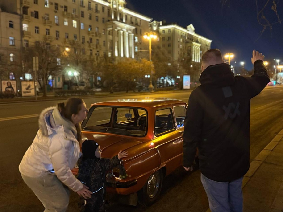 Фото Москва винтажная: автопрогулка на «Запорожце»